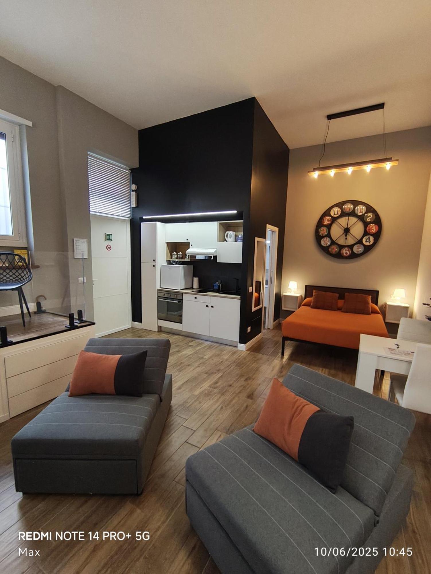 Loft 18a - Casa Con Ingresso Indipendente E Parcheggio Gratuito *